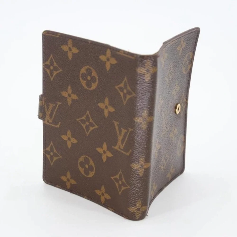 Louis Vuitton Passport Holder Agenda Planner EUC - Picture 12 of 14